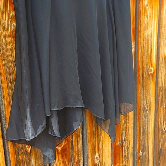 Le Chateau black flowing skirt - Picture 3 of 6
